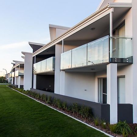 Reflections By Rockingham Apartments מראה חיצוני תמונה