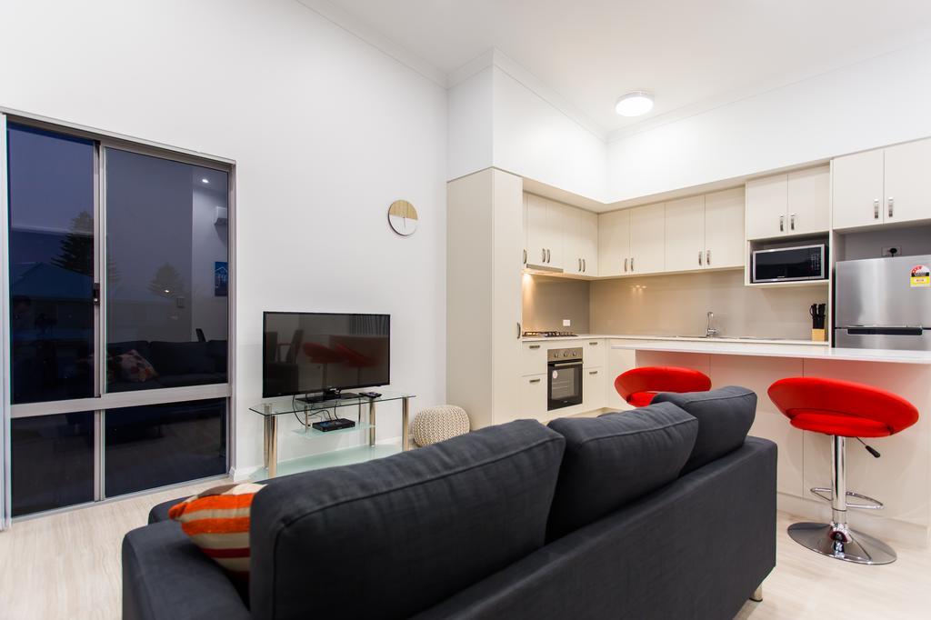 Reflections By Rockingham Apartments חדר תמונה